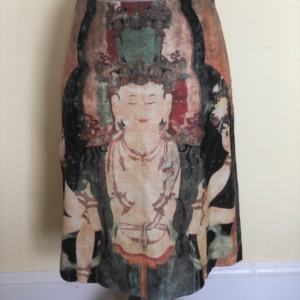 Vivienne Tam skirt fits size 2!
